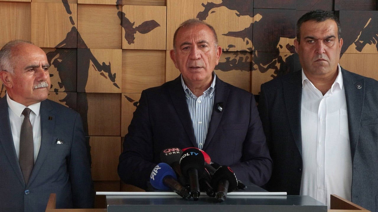 Gürsel Tekin CHP'den ihraç edildi!