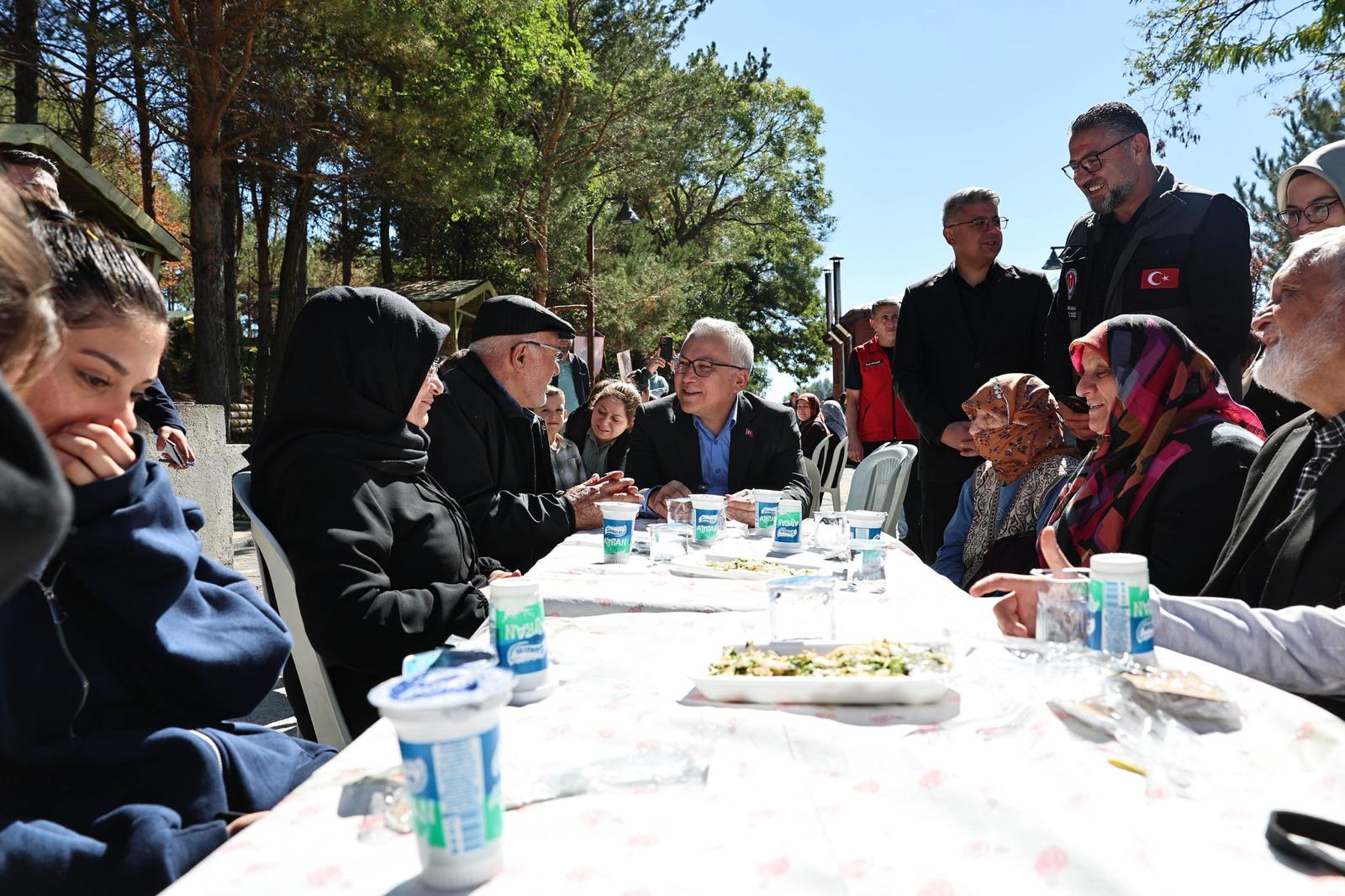 Sivas'ta şehit aileleri ve gaziler piknikte buluştu