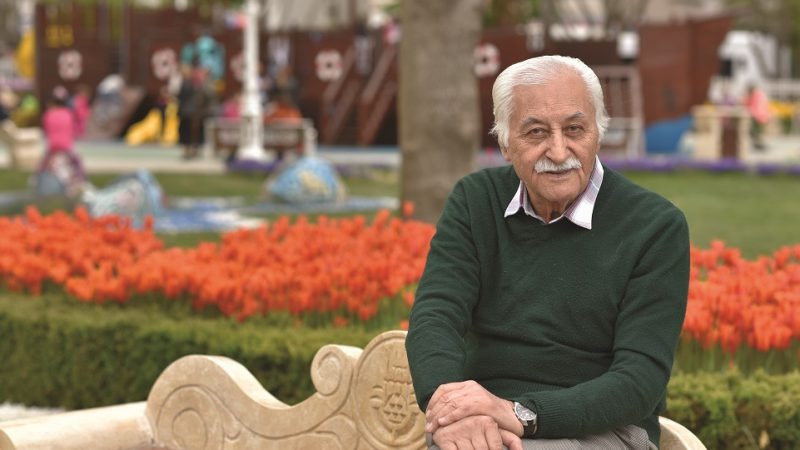Sivas’ın Yetiştirdiği Değer, Şair Yavuz Bülent Bakiler Hayatını Kaybetti