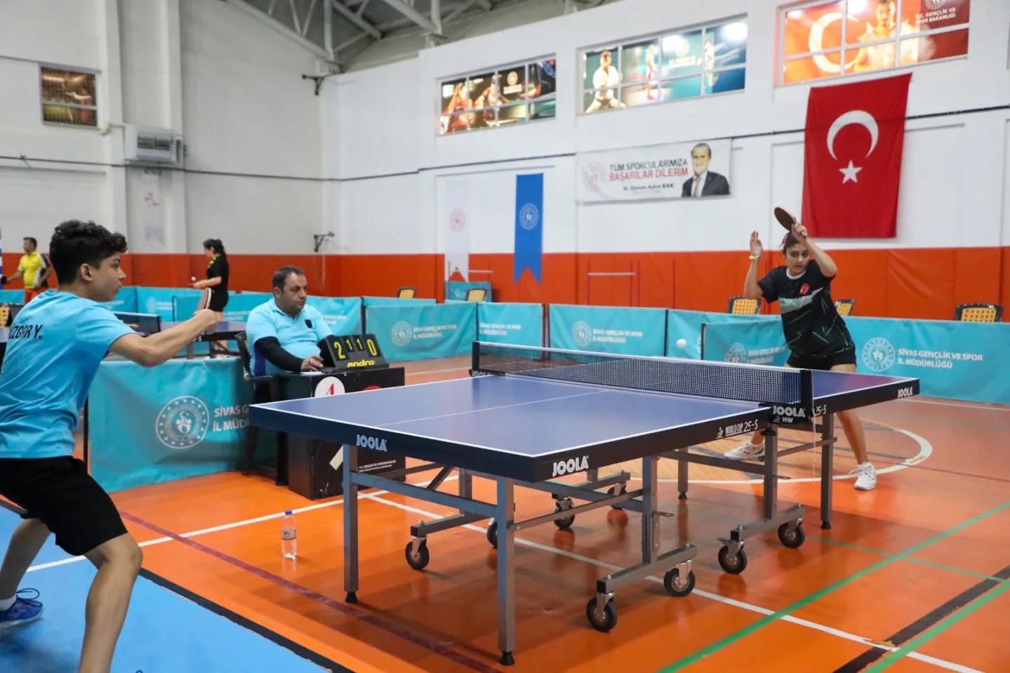 Sivas’ta raketler konuştu