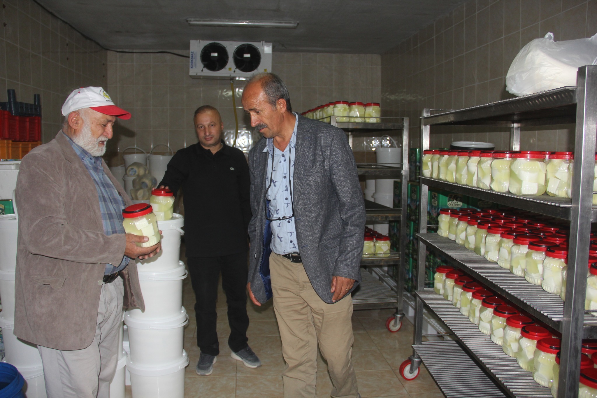 Zara Ziraat Odası Başkanı’ndan süt tesislerine ziyaret