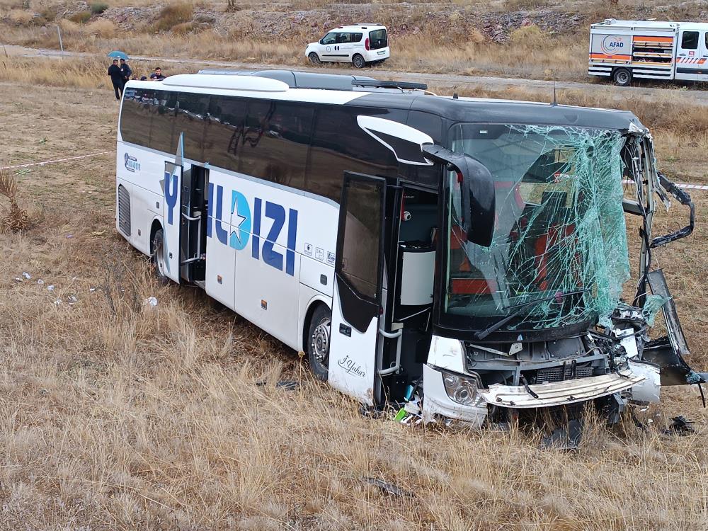Sivas Valiliği'den açıklama: Kazada 23 Kişi yaralandı!