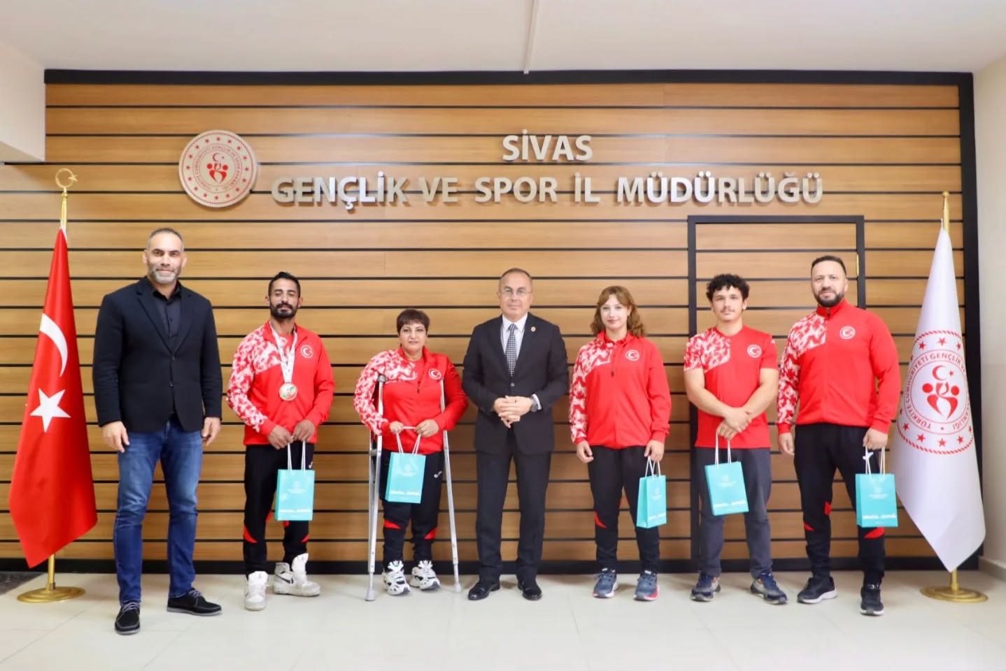 Başarılı sporcudan Ertem’e ziyaret