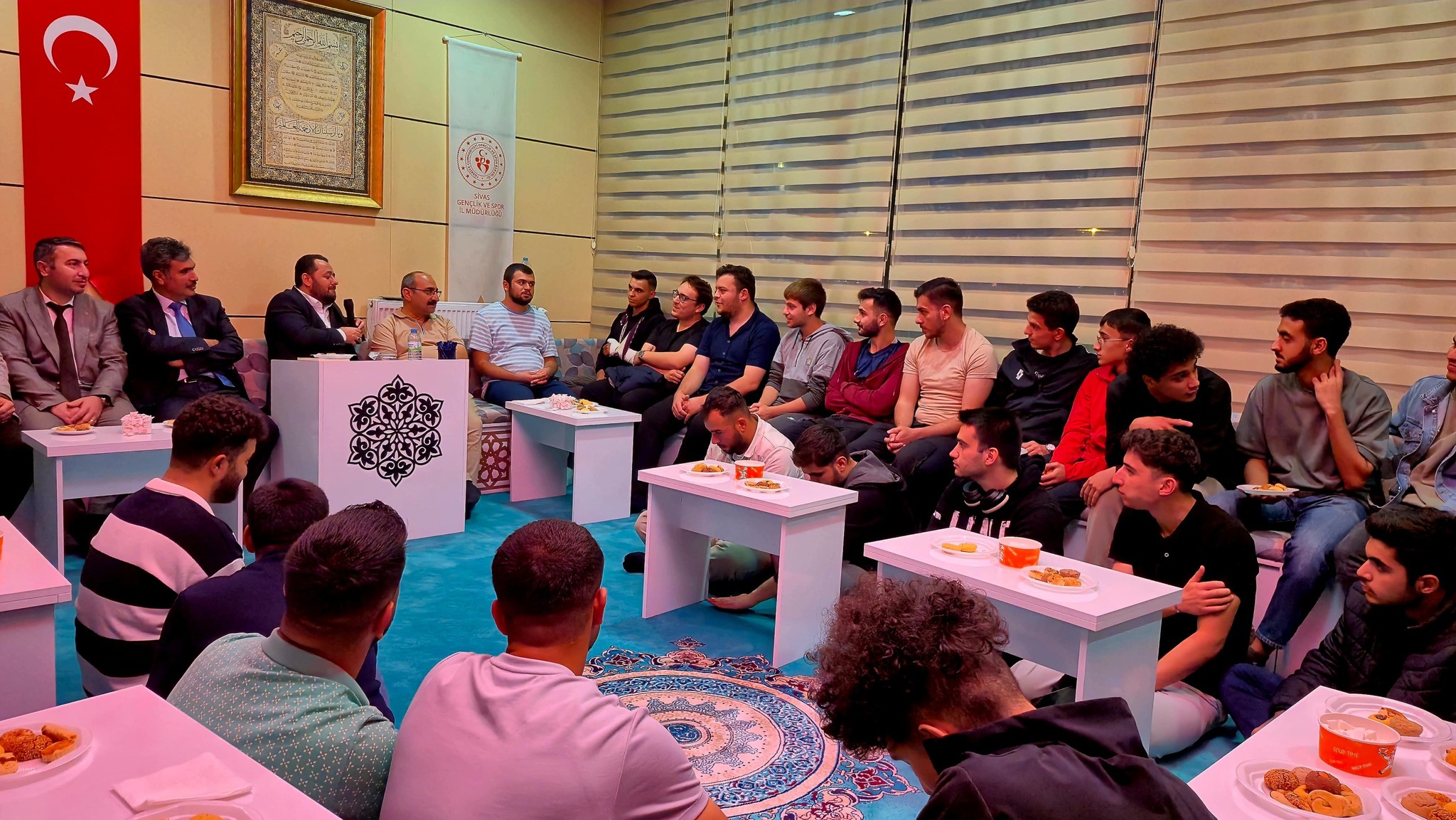 İl Müftüsü Hasan Limon, KYK’da gençlerle buluştu
