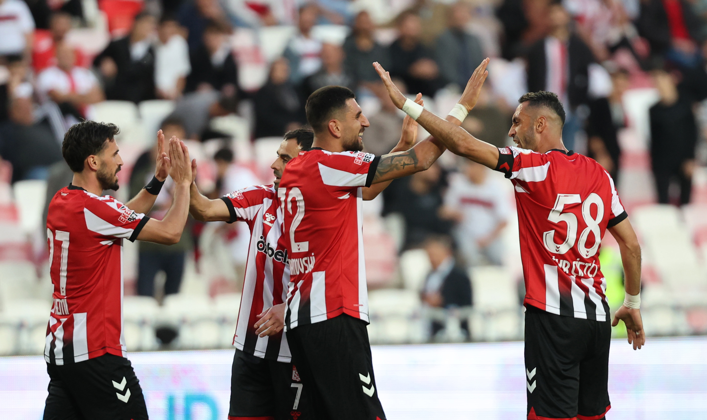 Sivasspor'dan  tarihi randevu!