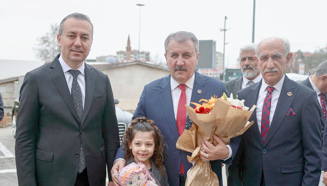 Ankara’nın desteği Sivas’ta!  BBP İl Başkanı Polat belediye hizmetlerini değerlendirdi