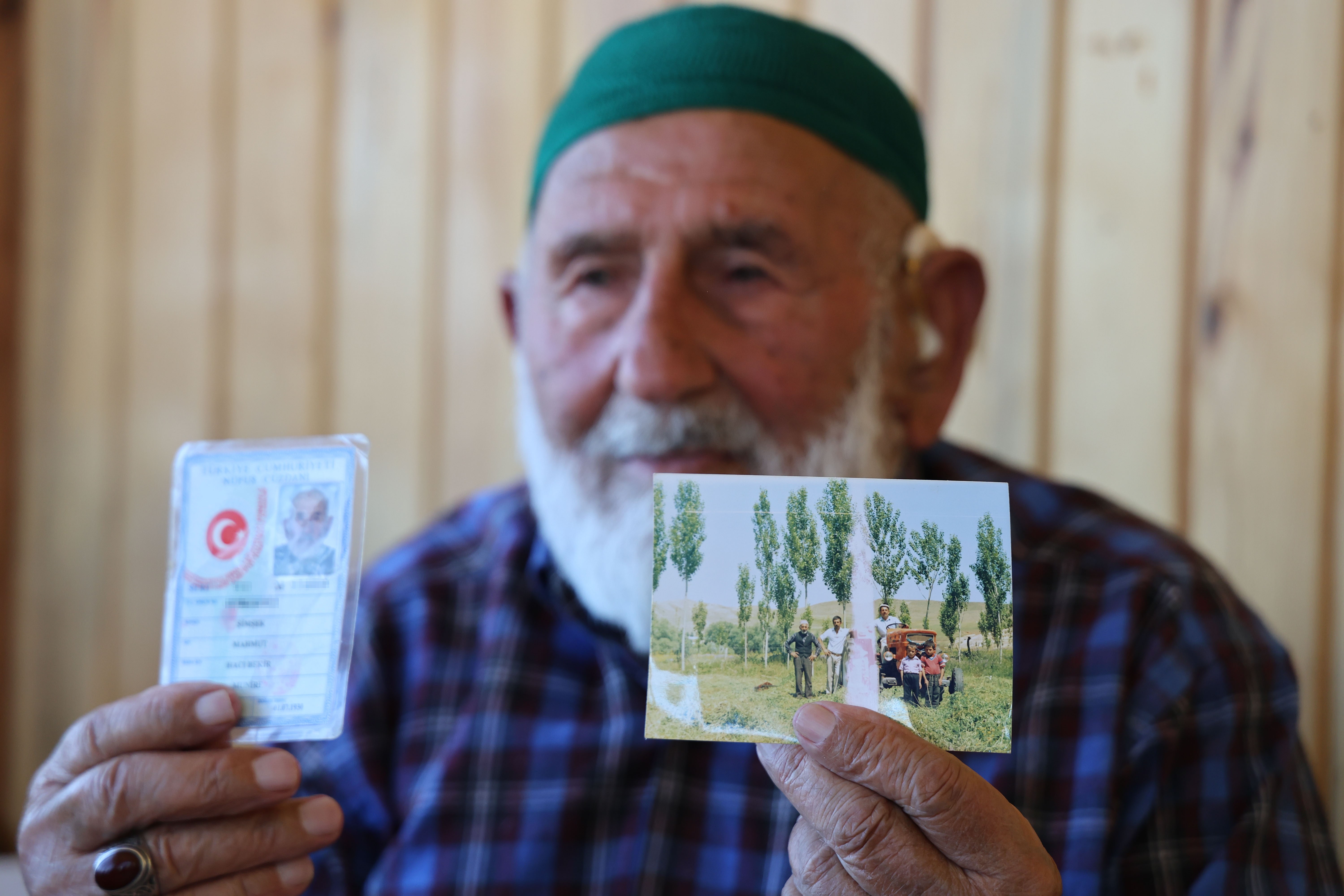 Sivaslı Mahmut dede uzun yaşamanın sırrını verdi!