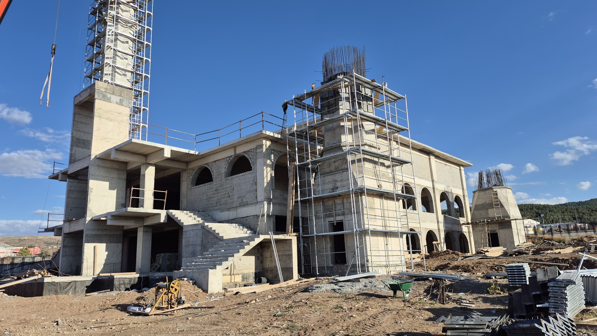 Kuba Camii'nin külahı yerine konuldu