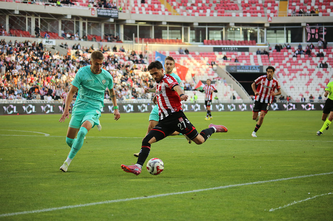 Sivasspor 5 maçtır yenilmiyor!