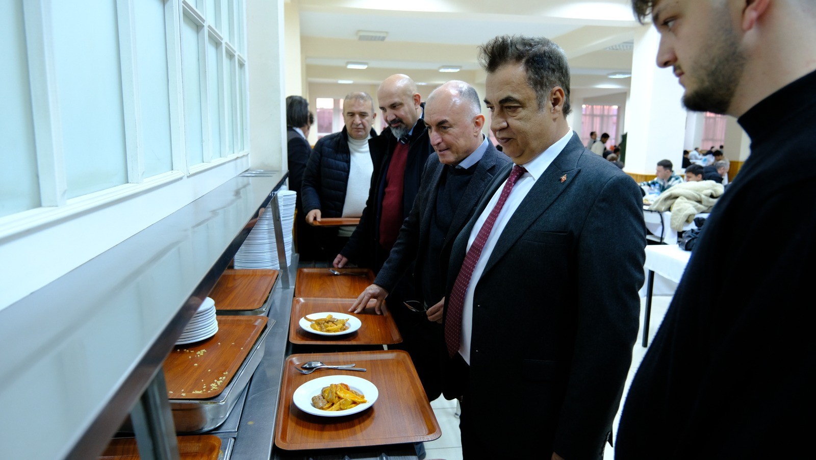 Sivas Cumhuriyet Üniversitesi'nde "yemek bursu" çilesi! Yemek bursu için belge listesi uzadı
