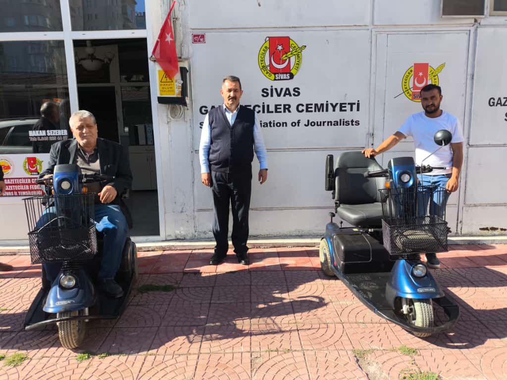 Sivas Gazeteciler Cemiyetinden engeli vatandaşlara destek