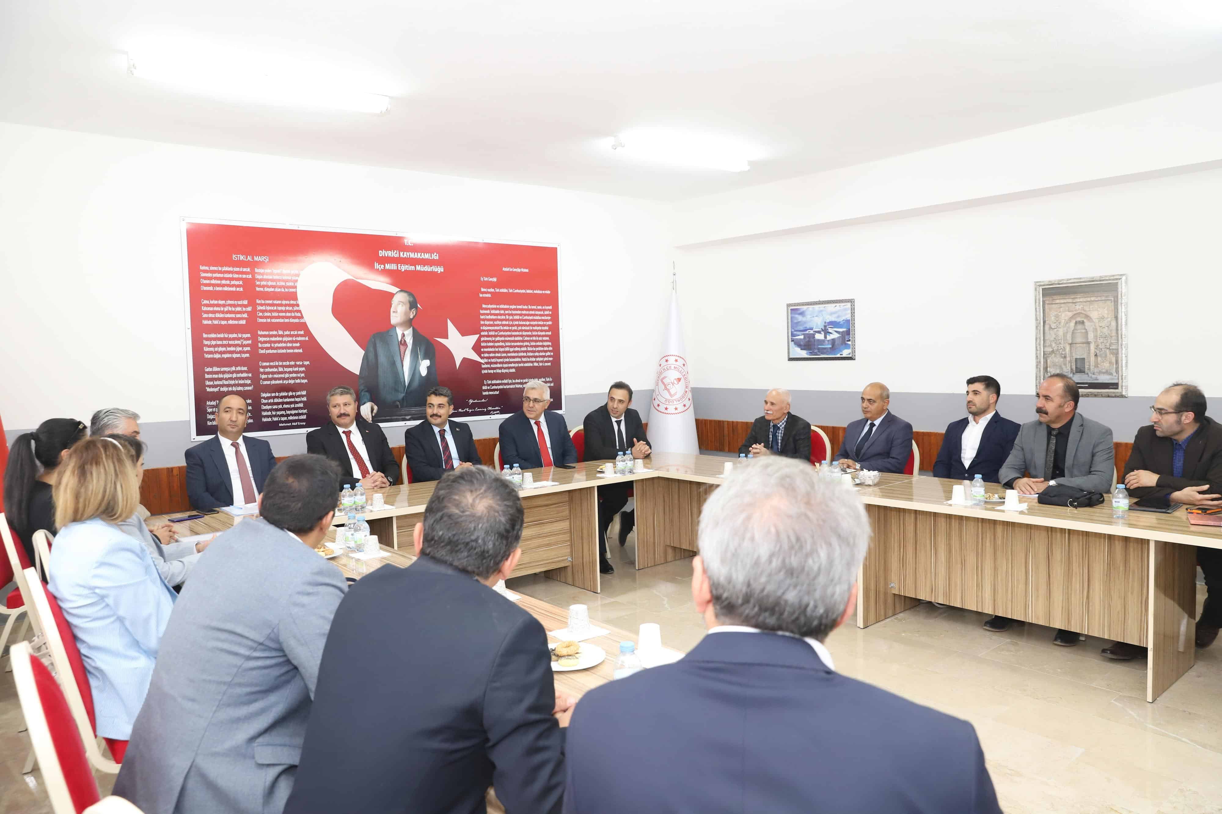 "Çocuklarımıza rol model olmalıyız"