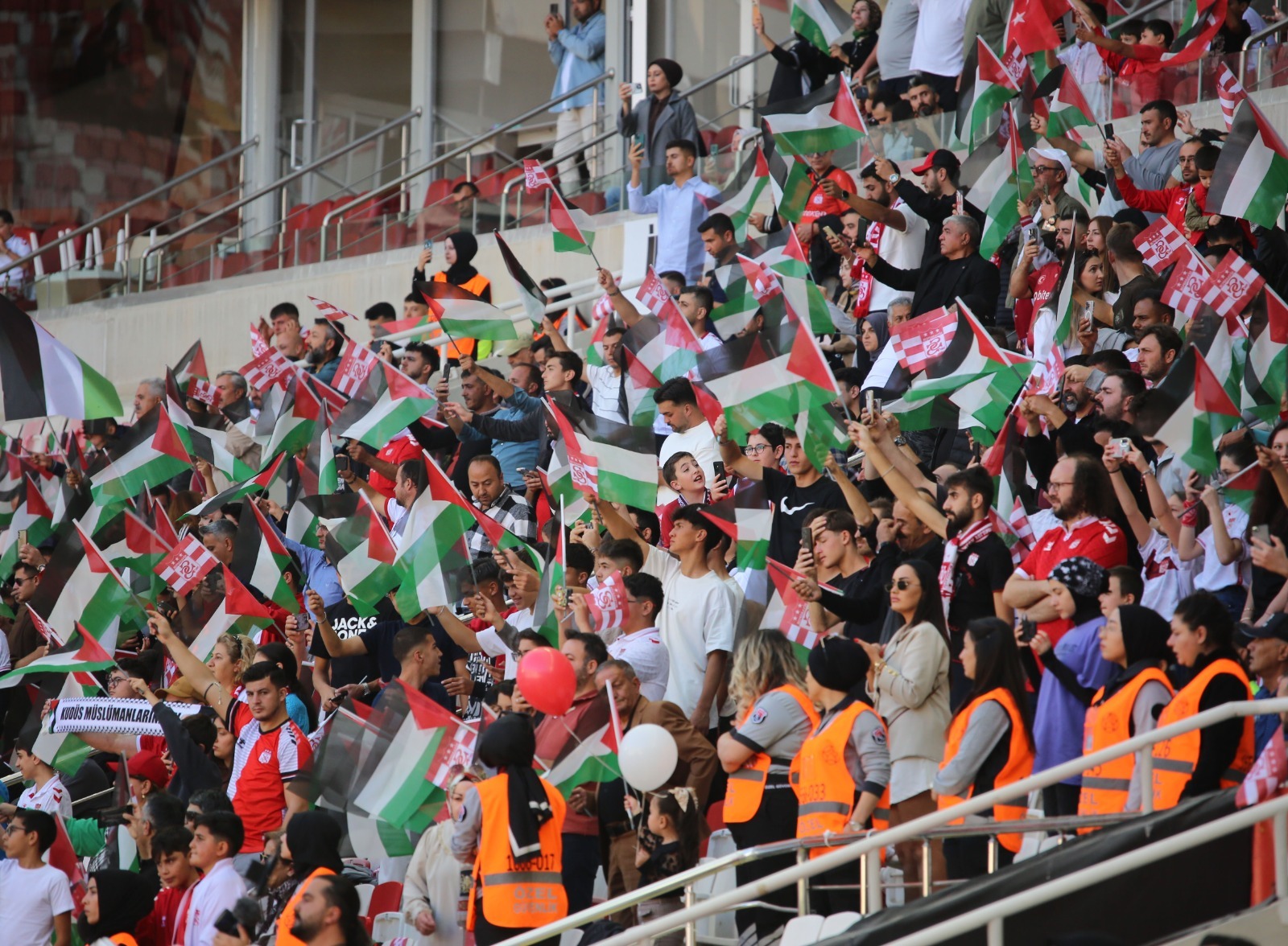 Sivasspor’a TFF’den Ceza