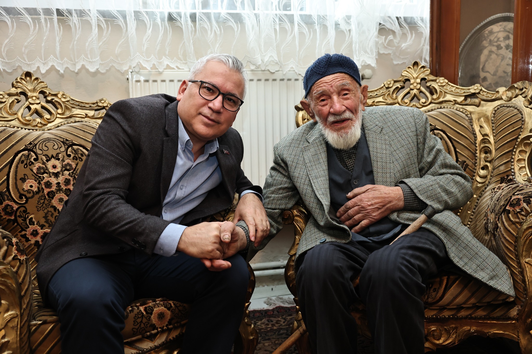 Sivas Valisi Şimşek’ten 98 Yaşındaki Kaya Bulut’a Ziyaret