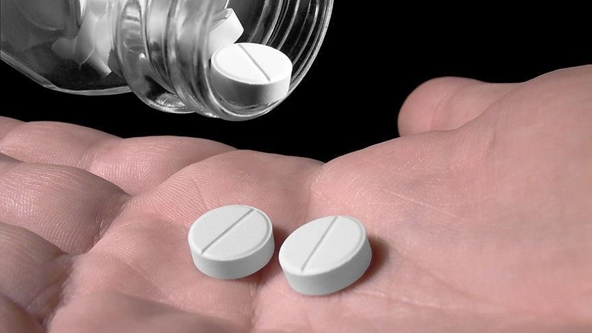Ardı ardına aldığı ağrı kesiciyle hastanelik oldu