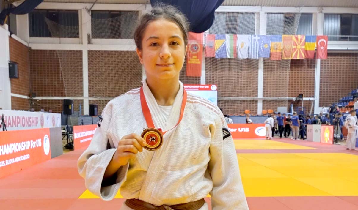 Sivaslı İrem, Balkan Şampiyonasında üçüncü oldu