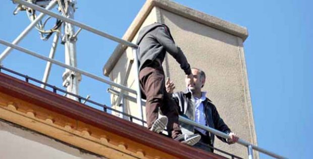 Aşkı İçin İntihara Kalkıştı