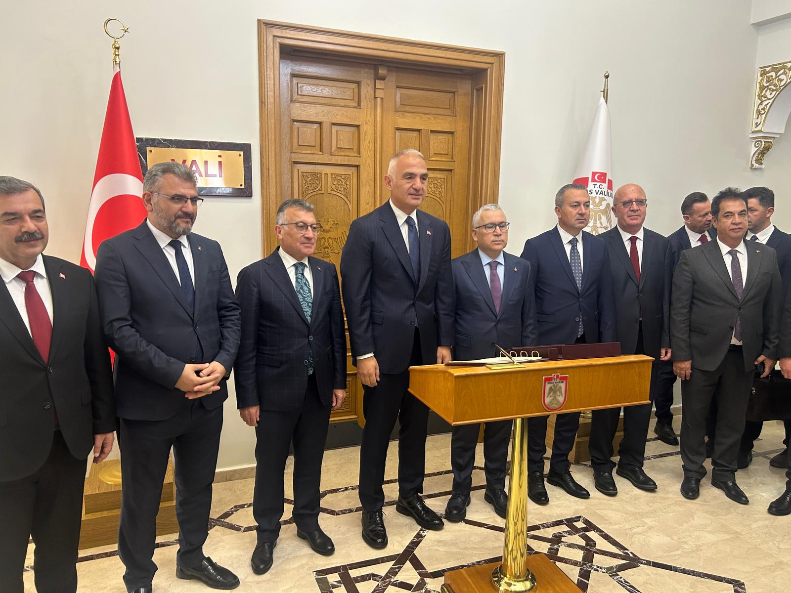 Bakan Ersoy'dan Sivas Valiliğine ziyaret