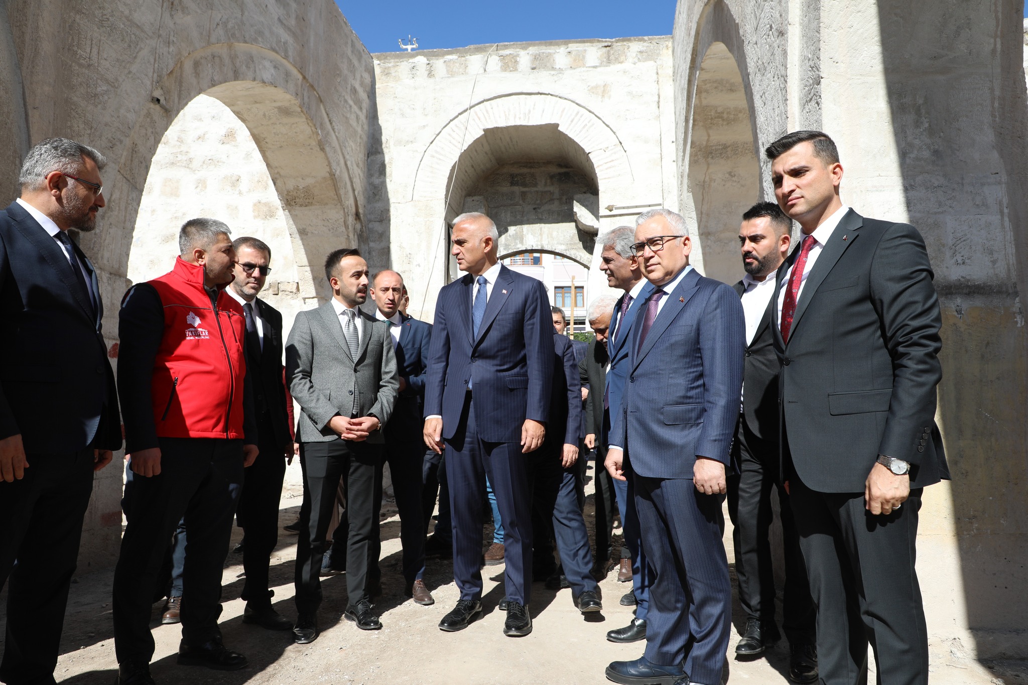 Bakan Ersoy, Sivas Ulu Cami'de yürütülen çalışmaları inceledi