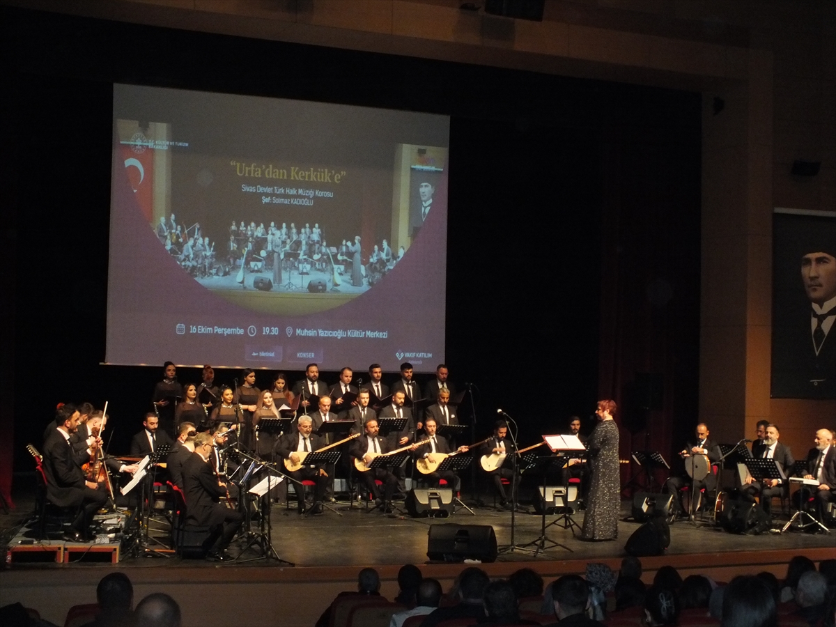 Sivas'ta THM korosu ses sanatçıları konser verdi