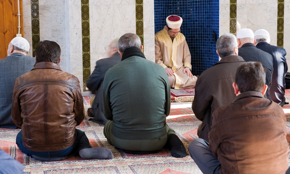 Sivas'ta 313 camide imam yok!