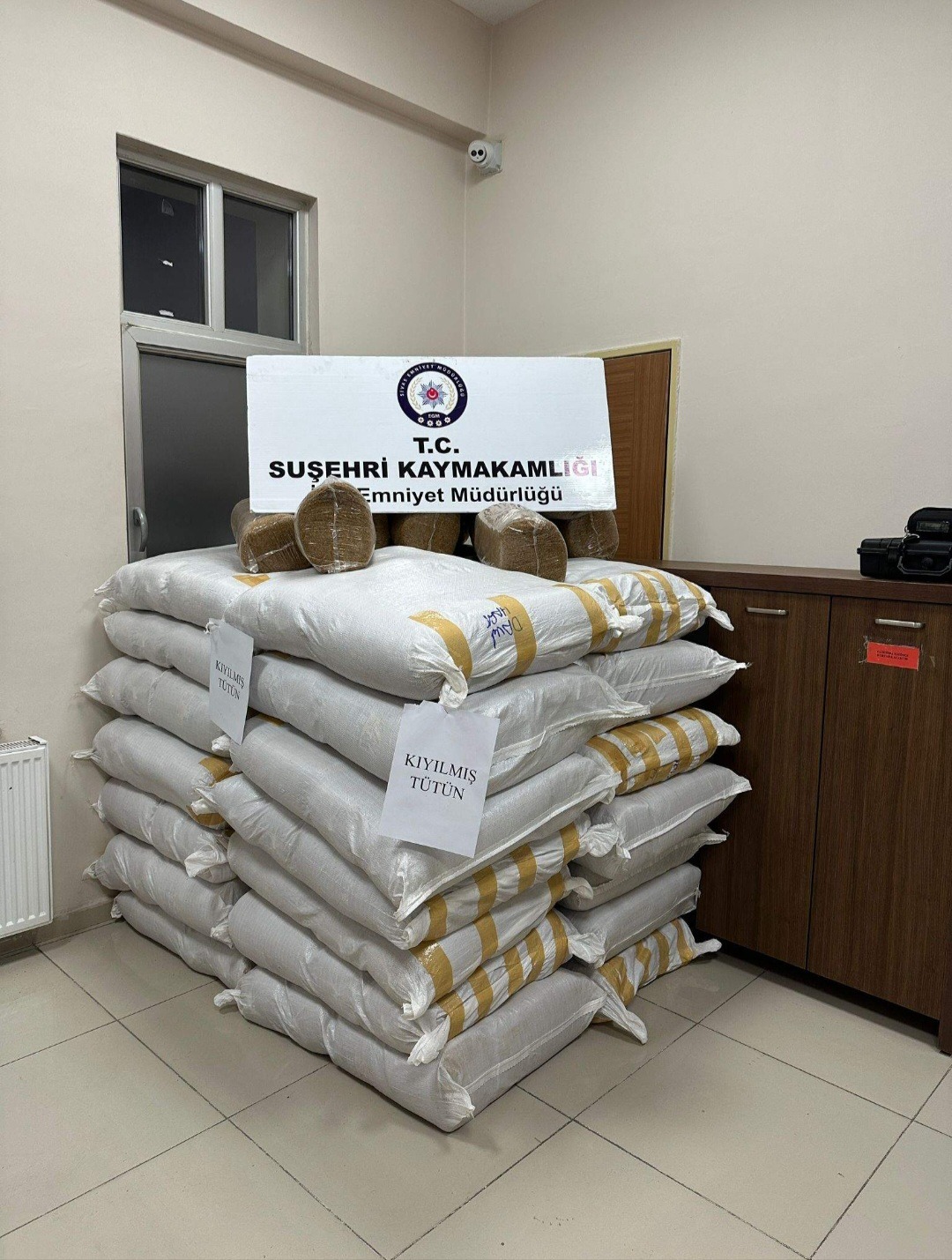 Sivas’ta 900 kilogram kıyılmış tütün ele geçirildi