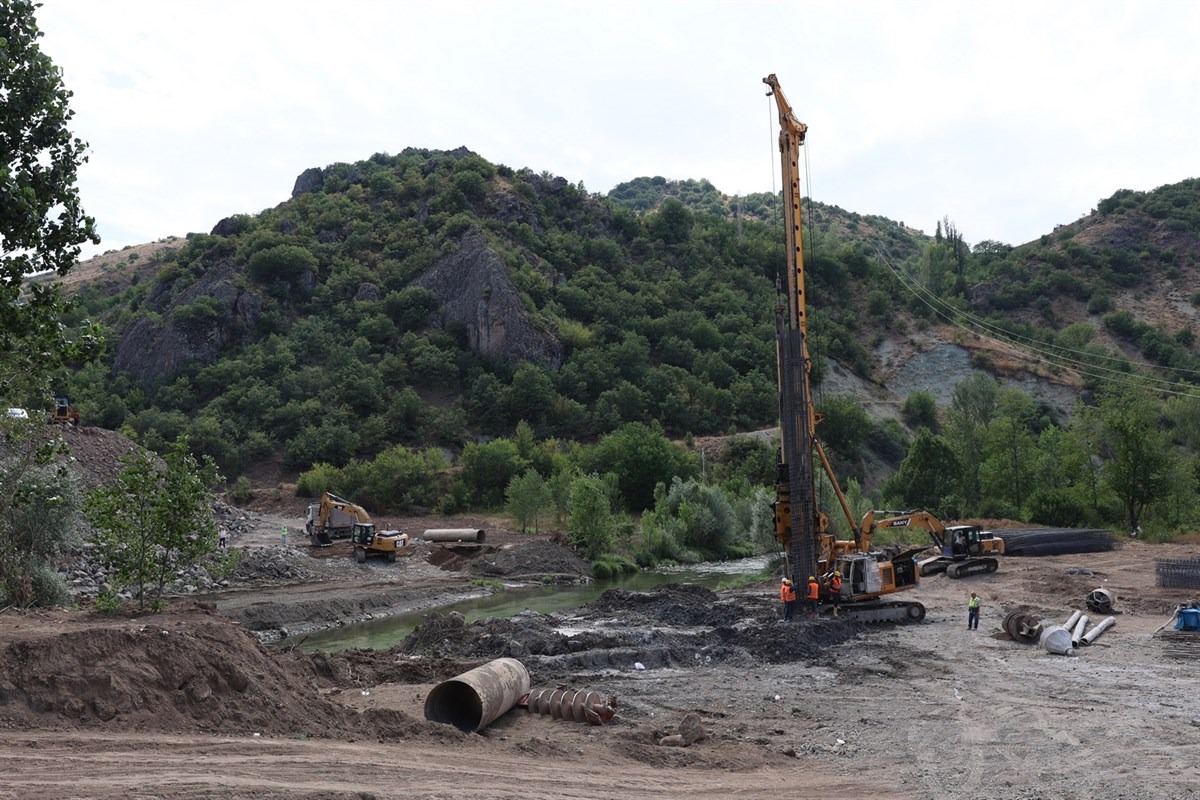 Sivas Vekili Toy, Sivas'ı Karadeniz'e yakınlaştıracak projeyi inceledi!