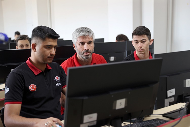 Sivas'tan Veri Hırsızlığına Karşı Yerli Çözüm