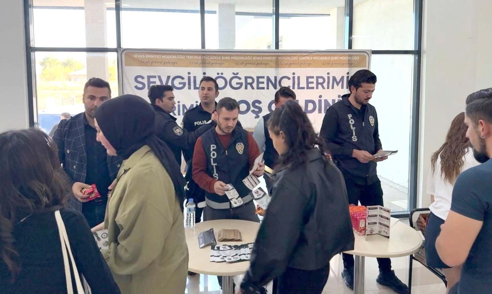 SCÜ İmranlı MYO öğrencilerine bağımlılık ve terör konferansı