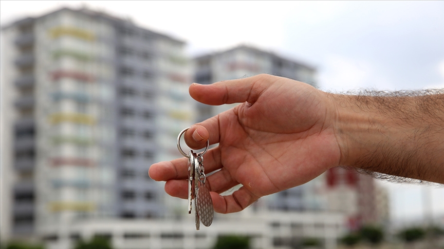 7 ildeki 319 konut ile 197 iş yerini satacak