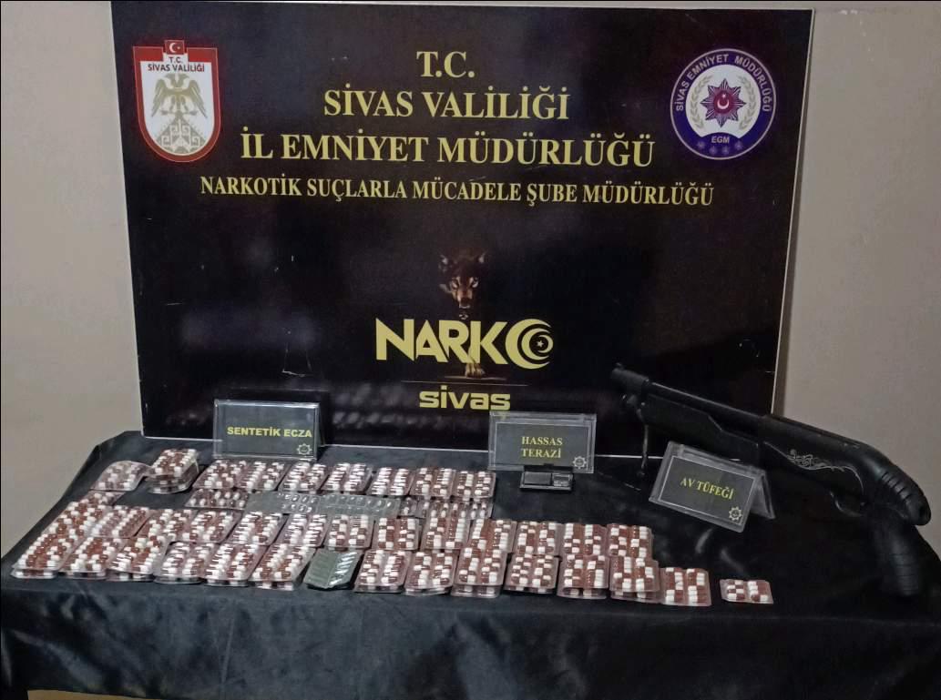 Sivas’ta Uyuşturucu Operasyonu: 4 Şahıs Tutuklandı