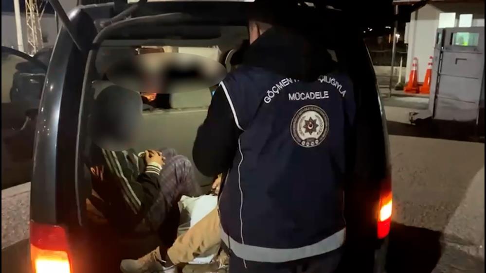 Sivas’ta Göçmen Kaçakçılığı Operasyonu: 4 Şüpheli Tutuklandı