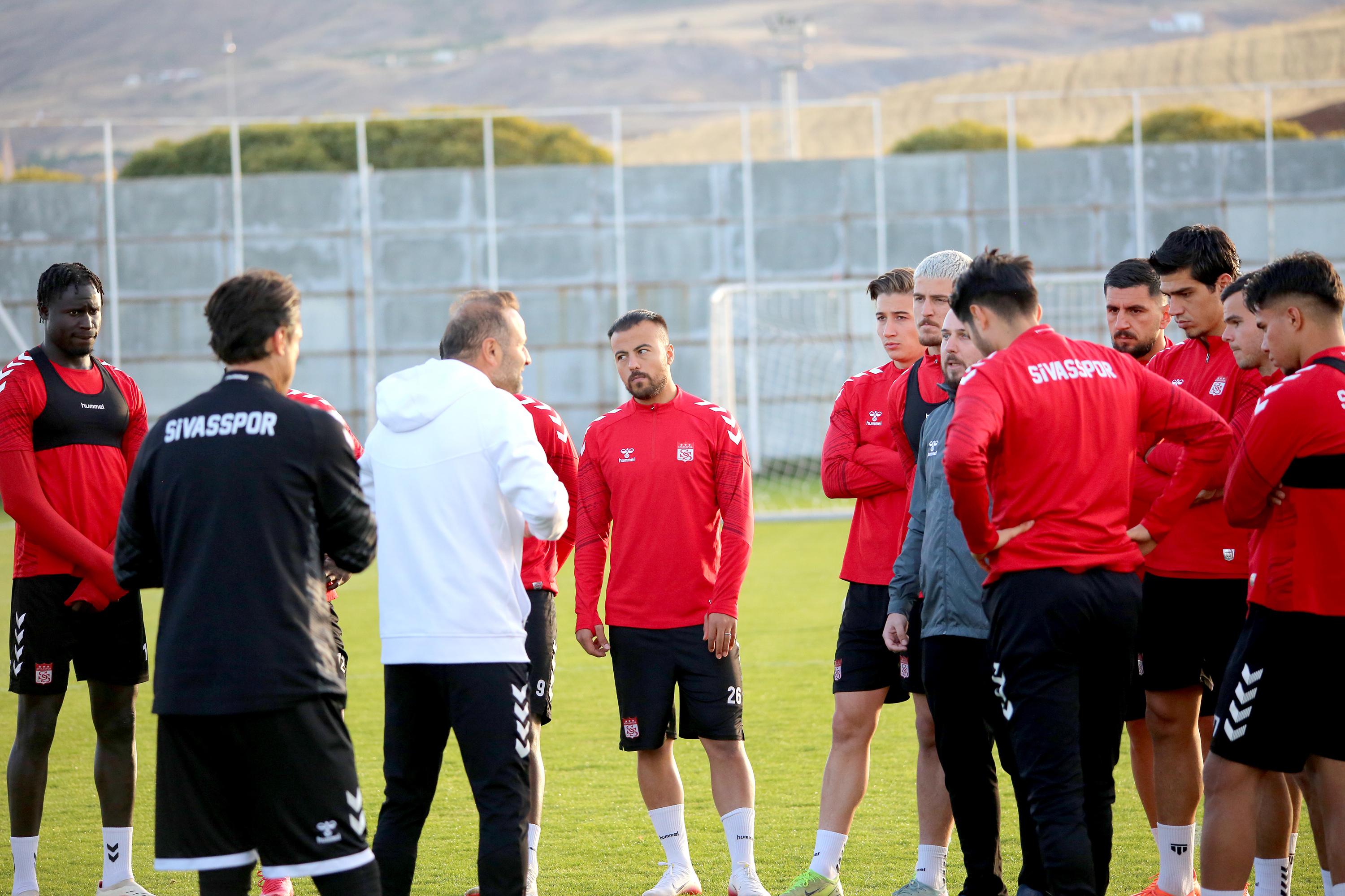 Sivasspor 3 puan için mesai harcıyor!