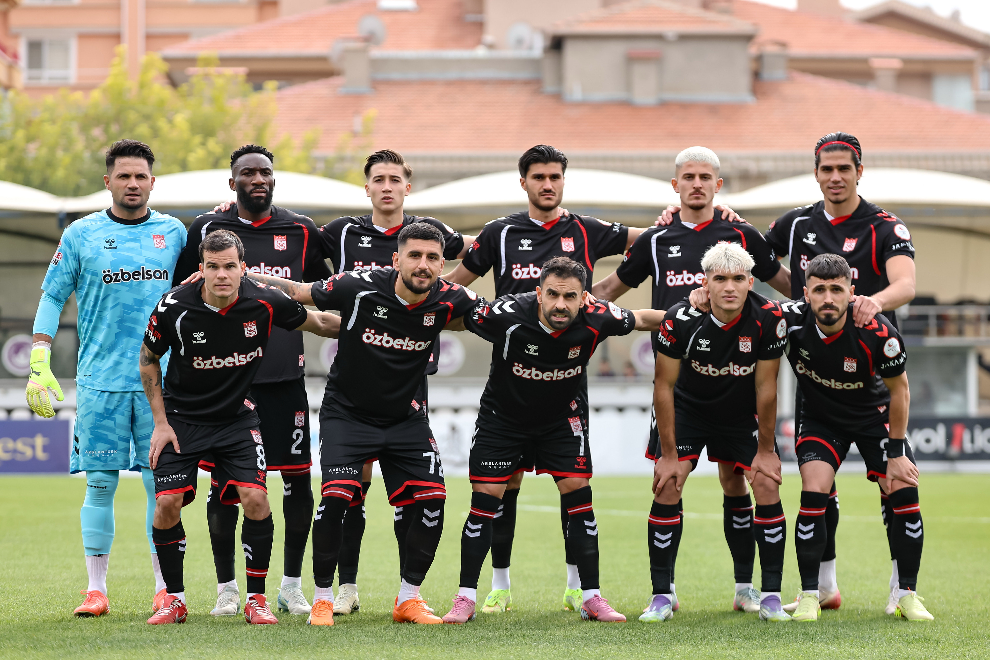 Yiğido evinde zafer peşinde!