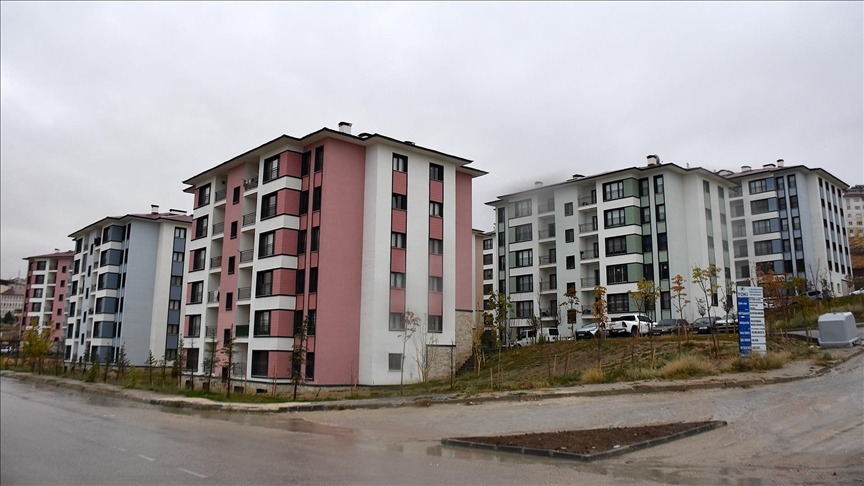 Deprem konutları güvenli yaşam alanına dönüştü