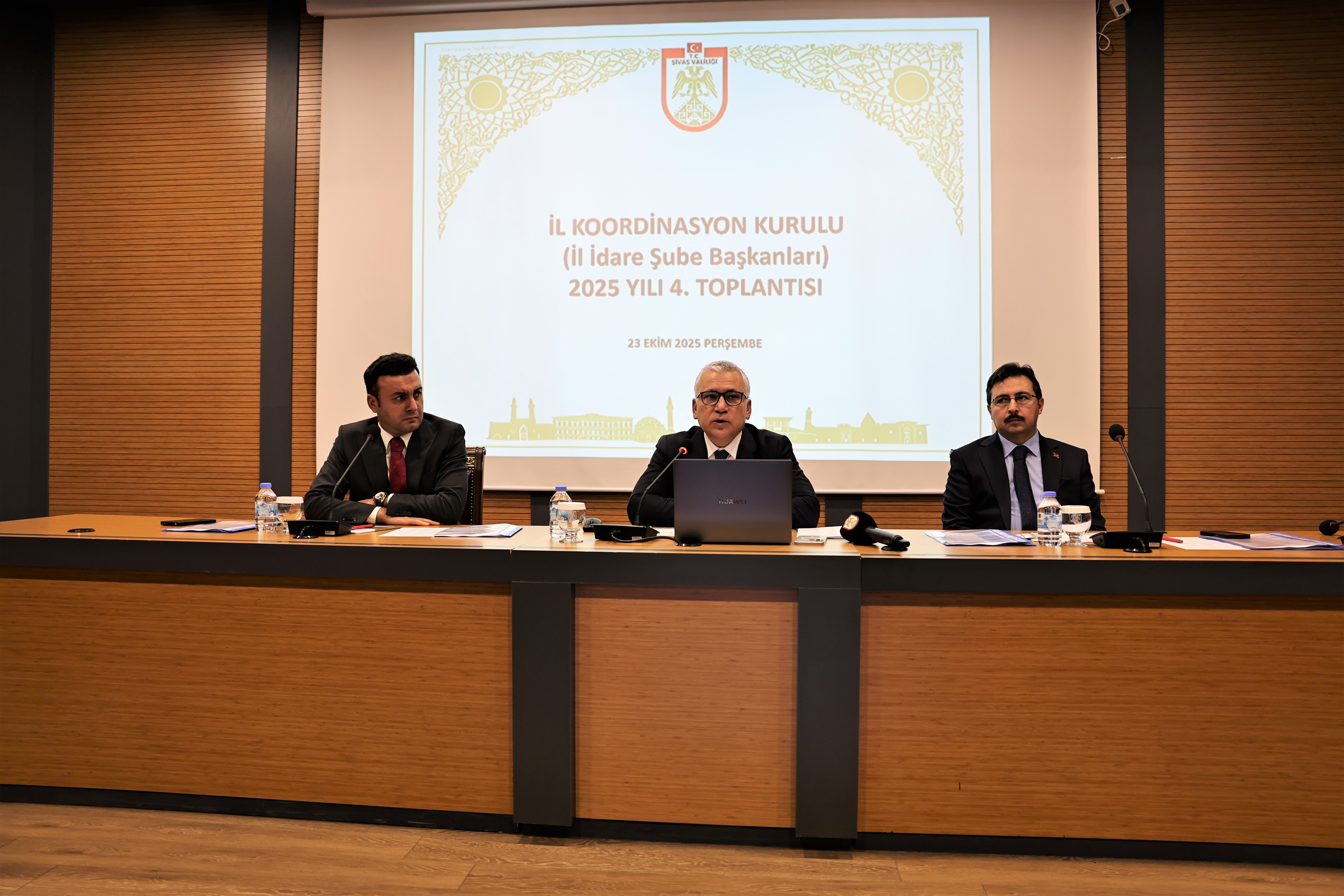 Sivas Valisi açıkladı: 406 proje, 99 milyar liralık yatırım!