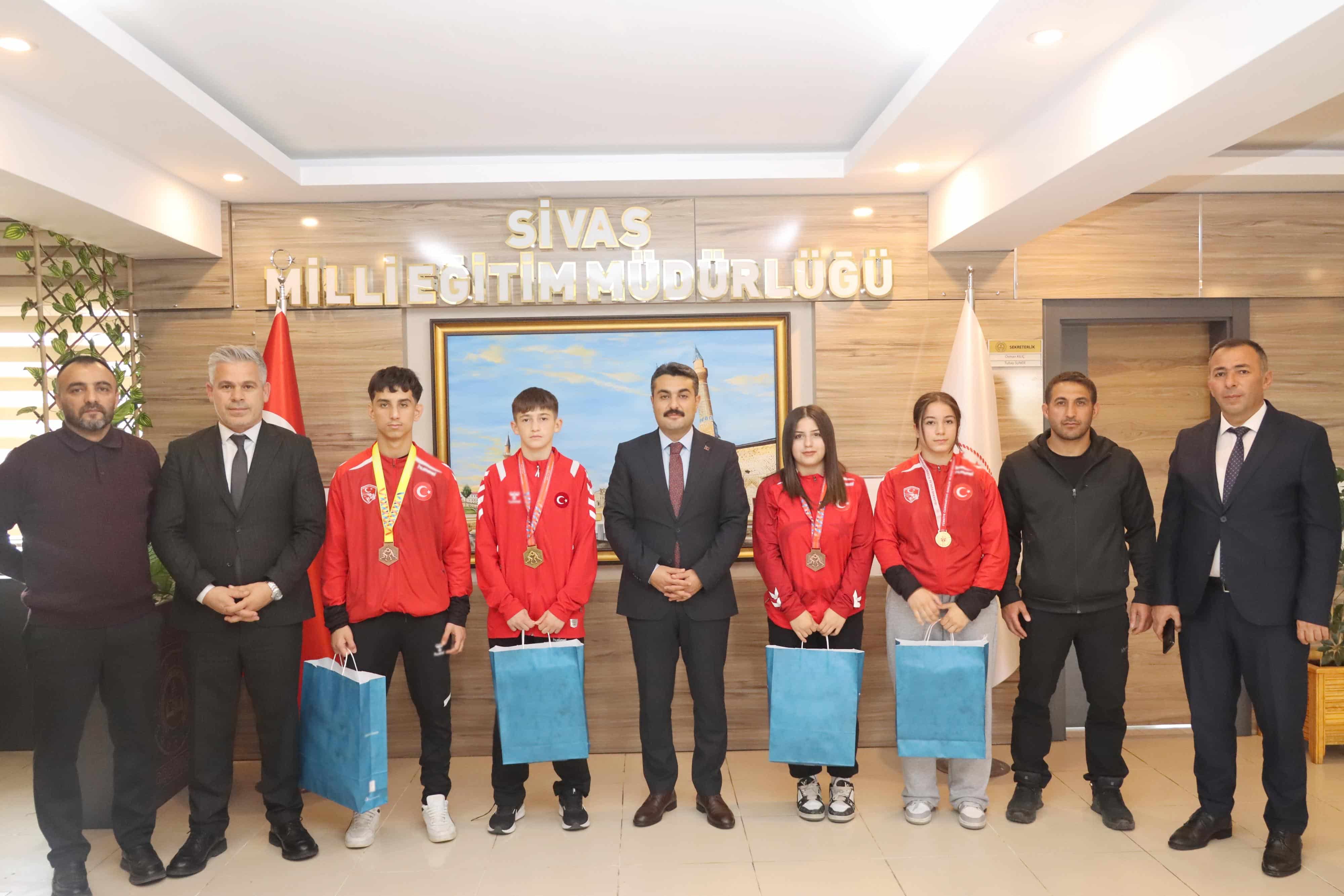 Balkan arenasında Sivas rüzgârı esti