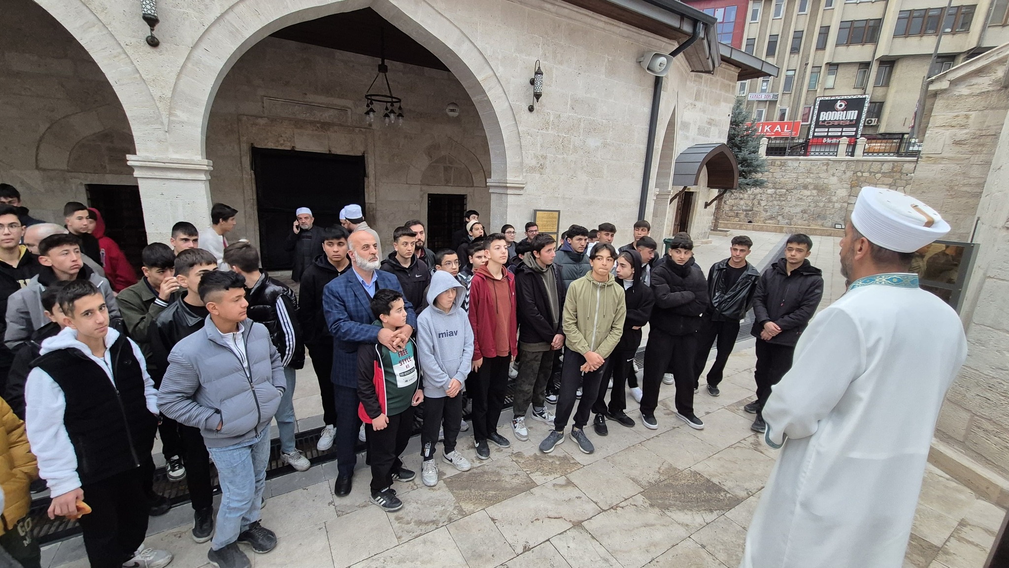 Müftü Limon: “Anne-babaya hürmet, Allah’ın emridir”