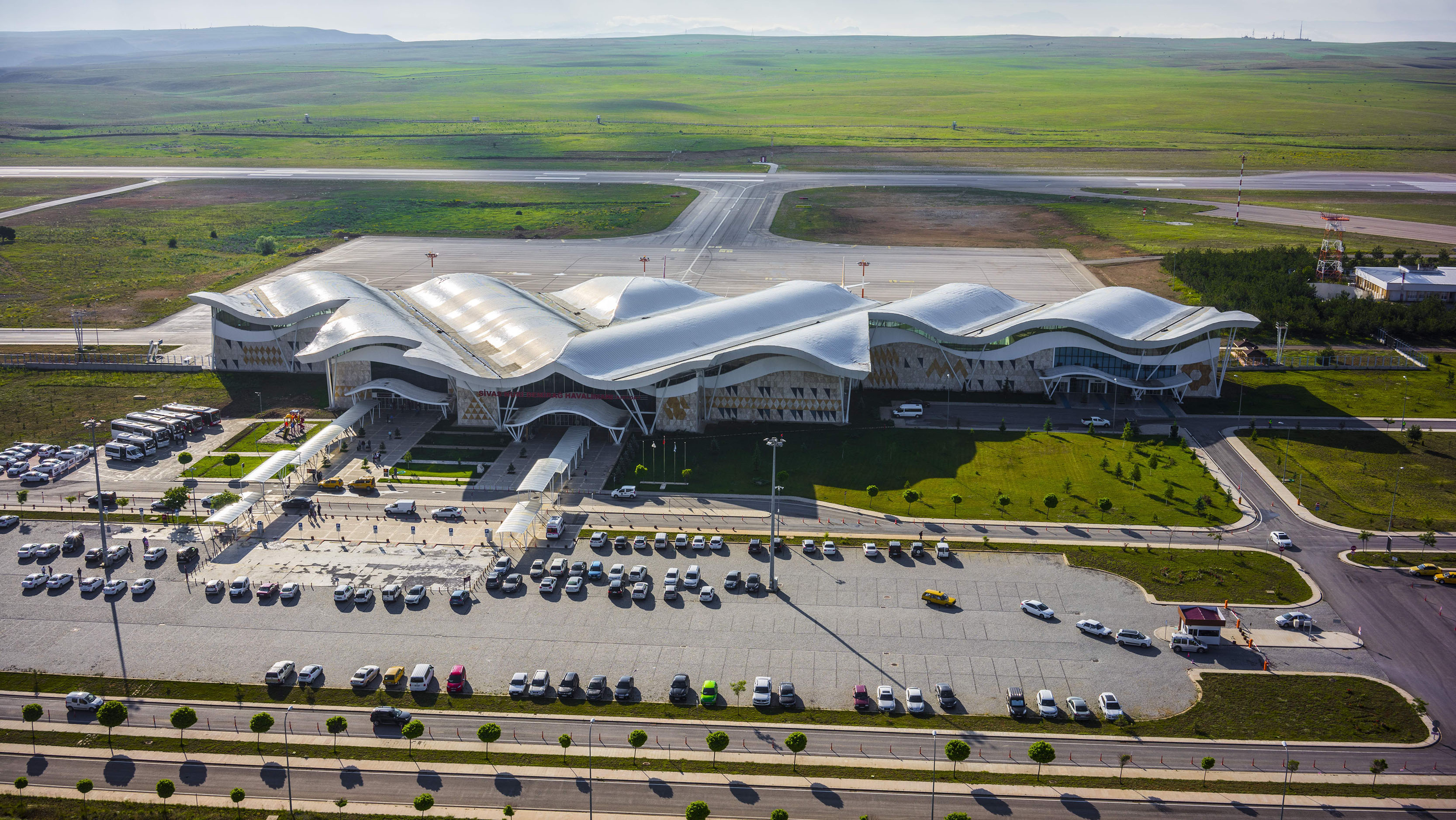 Sivas Nuri Demirağ Havalimanı 9 Ayda 394 Bin Yolcuya Hizmet Verdi