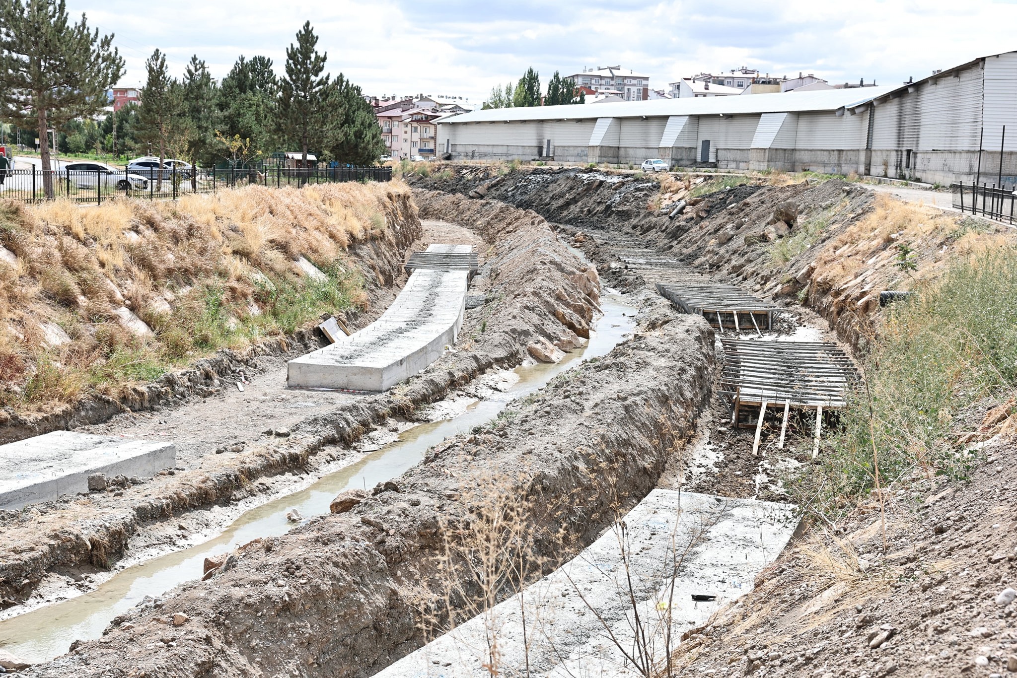 Vali Şimşek, Sivas’ın “Hayat Damarı” Projesini İnceledi