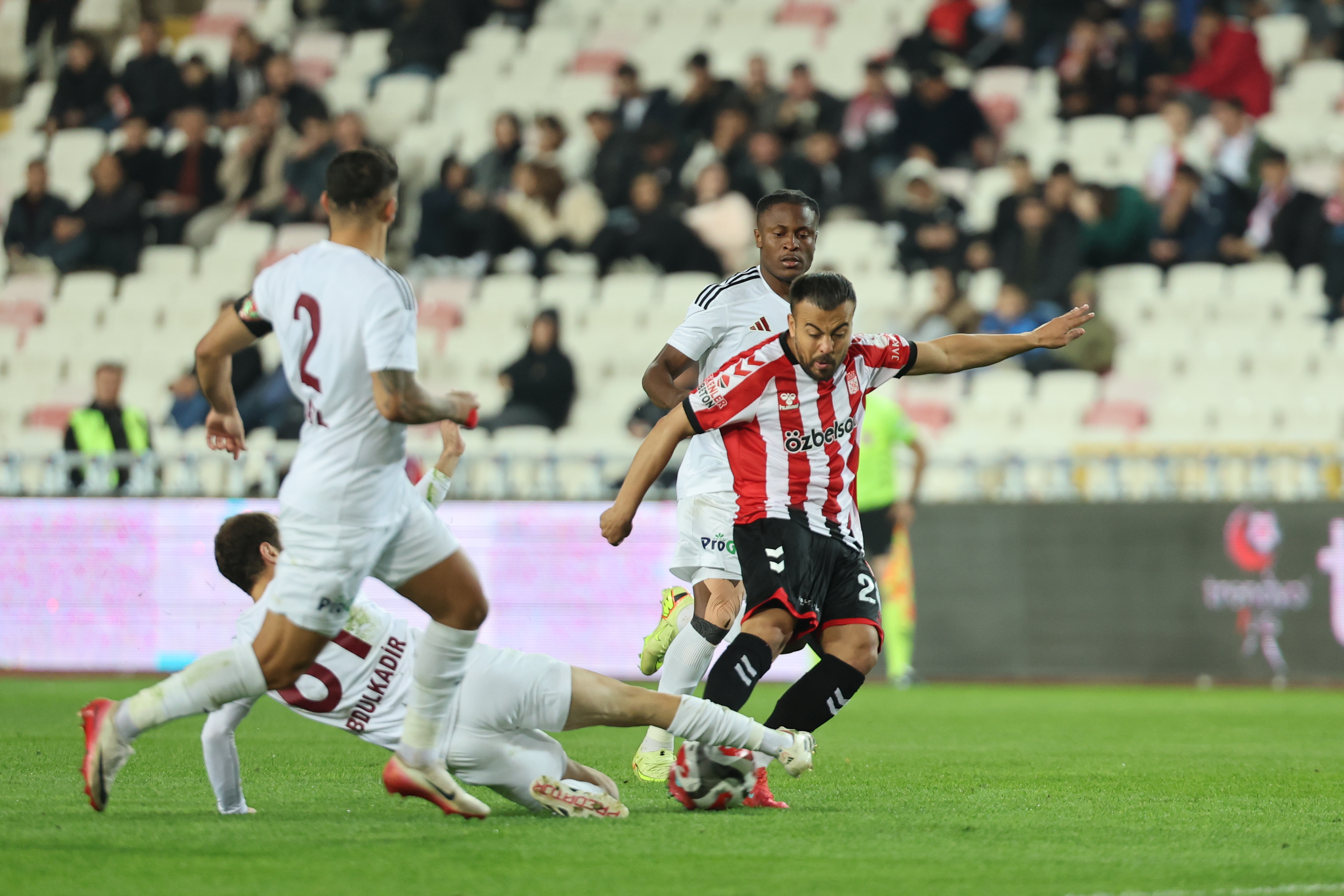 Sivasspor seriyi korudu