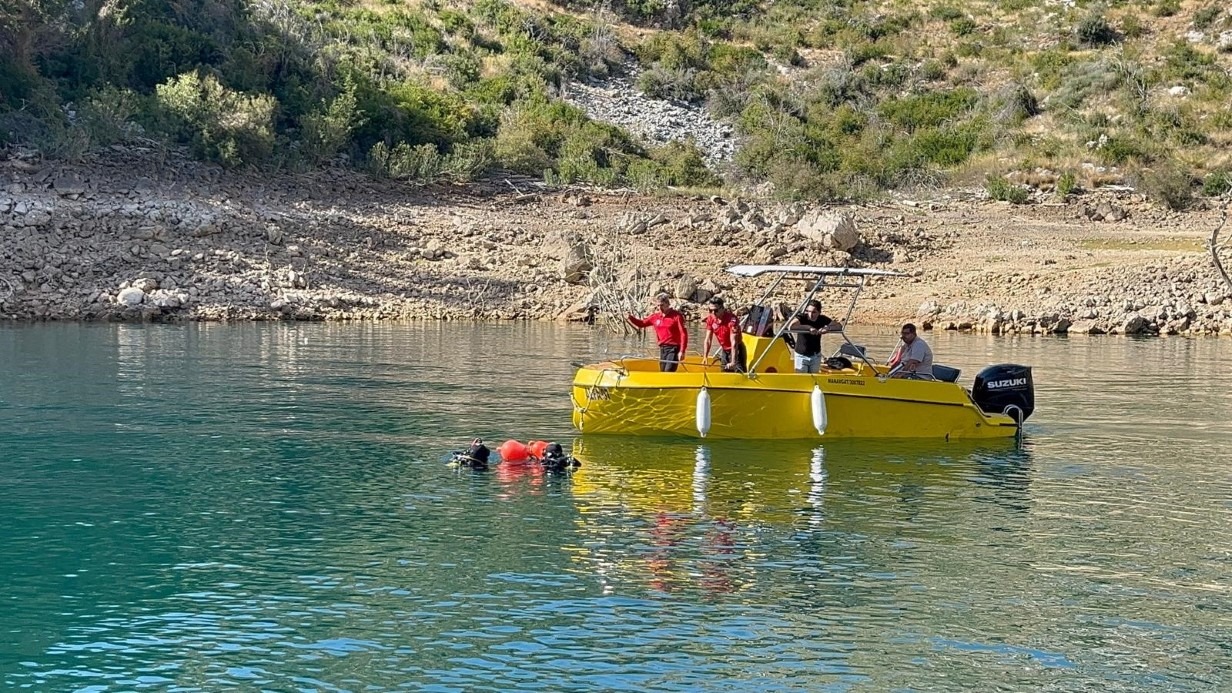 Gölde kaybolan İrlandalı turistin cansız bedeni bulundu