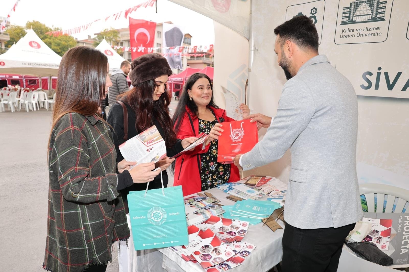 Cumhuriyet Üniversitesi, “Sivas Günleri”nde büyük ilgi gördü