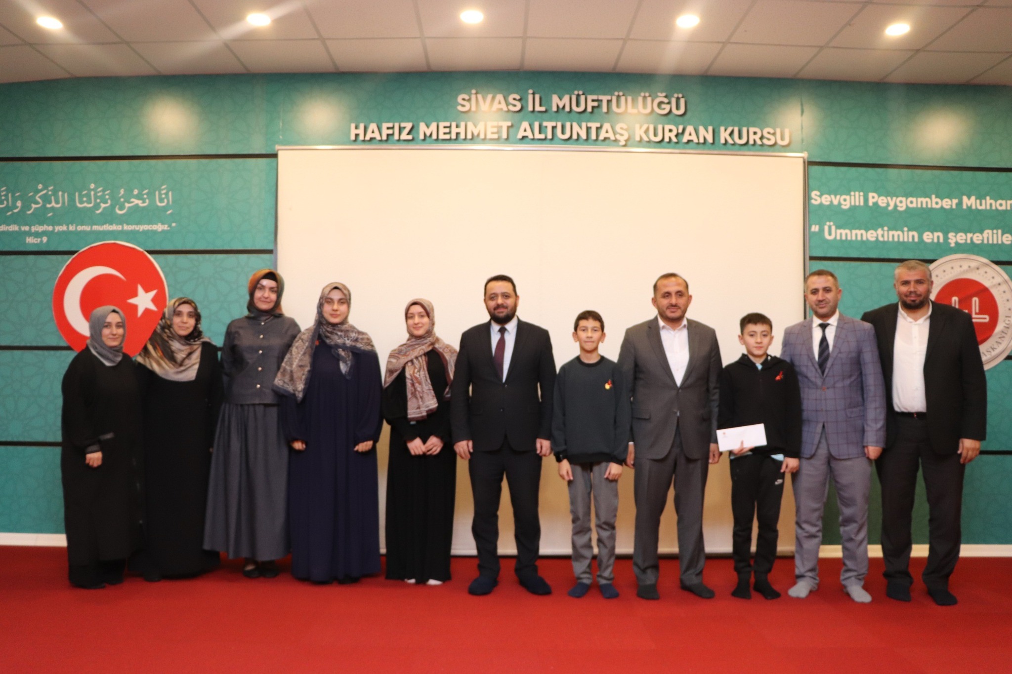 Dereceye giren öğrenciler ödüllendirildi