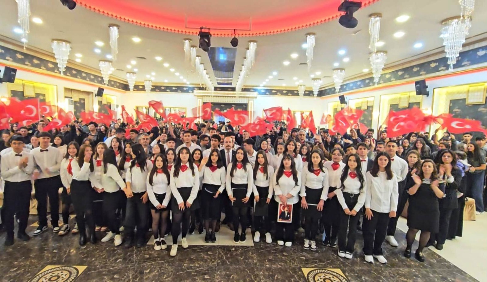 Sivas Batı Koleji’nde 29 Ekim Cumhuriyet Bayramı Coşkusu
