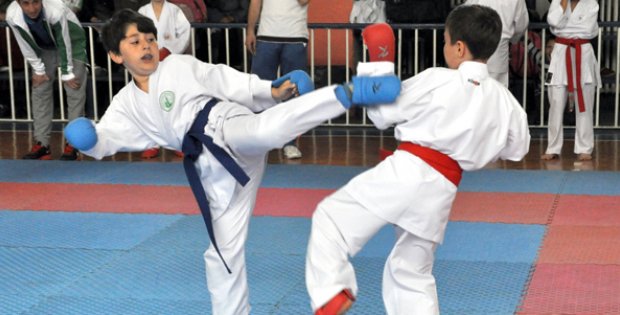 KARATE NEFES KESTİ