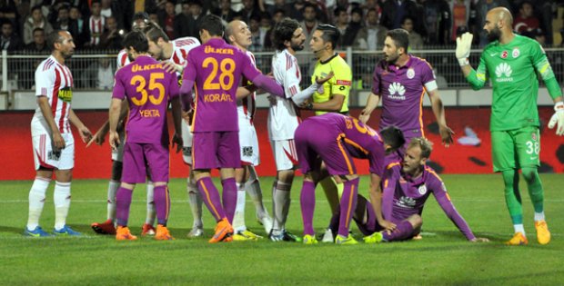 HAKEMLE FİNALDELER