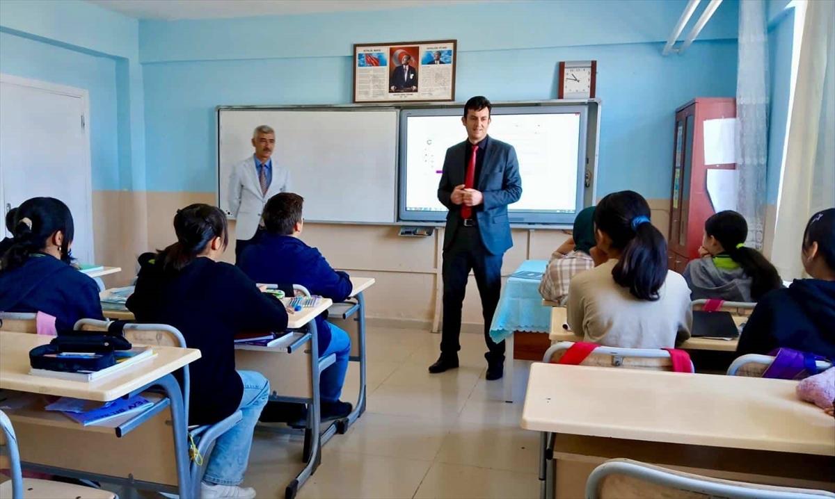 İlçe Milli Eğitim Müdürü Karacalar'dan köy okullarına ziyaret