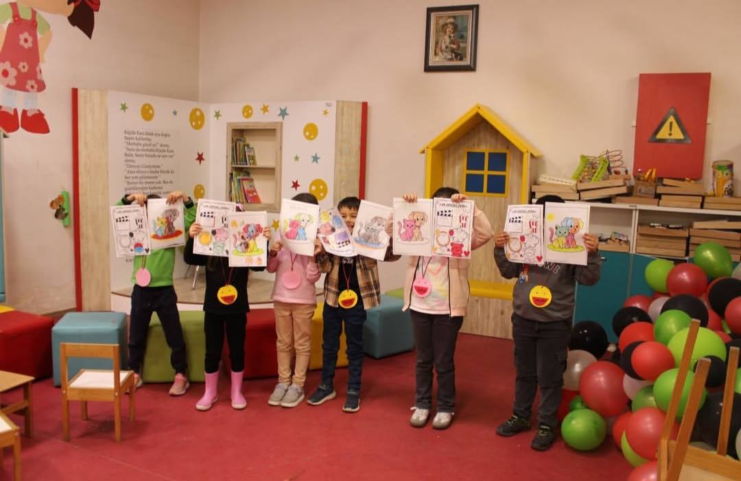 Minik Okurlar Şems-i Sivasi İl Halk Kütüphanesi’nde Kitaplarla Buluştu