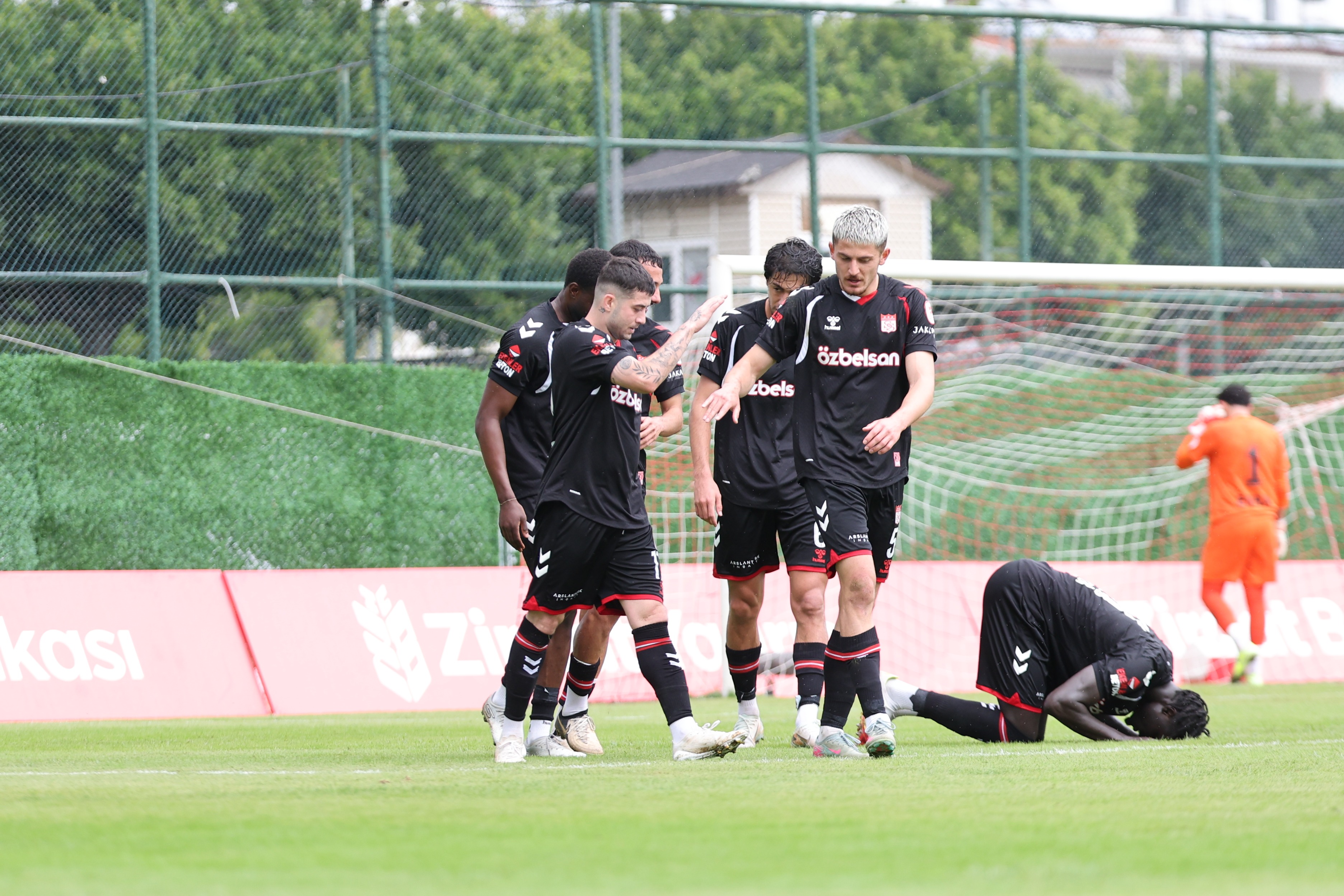 Sivasspor'da Ümraniyespor maçı öncesi 4 eksik!